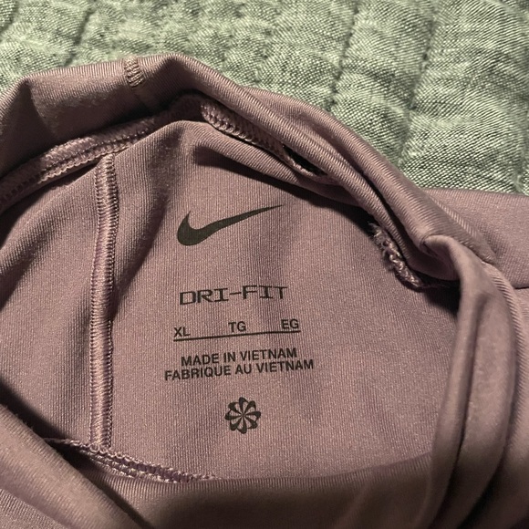 NWT Nike Dri-FIT One Luxe training crop top- size XL - Picture 4 of 6